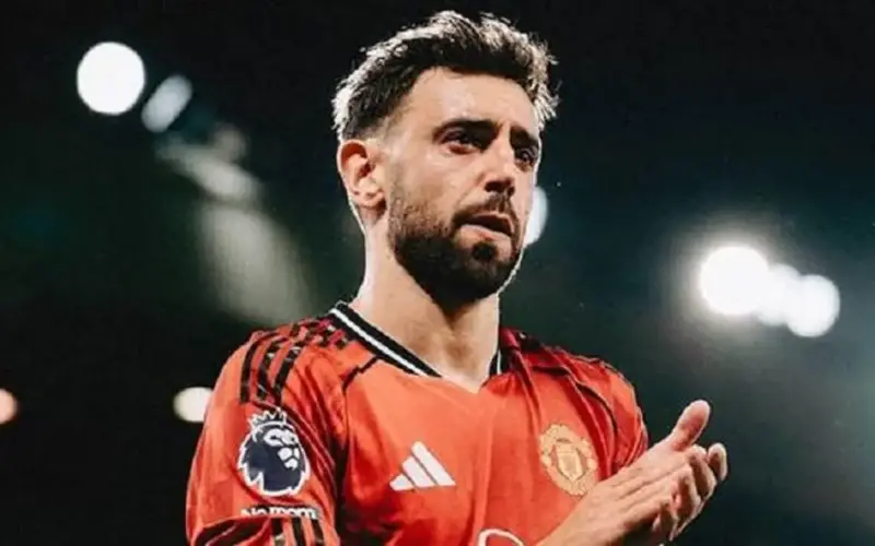 ثلاثي آرسنال ينافس فرنانديز على جائزة لاعب العام بإنجلترا