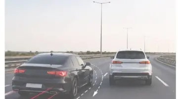 دبي.. الحبس لسائق طارد مركبة بطريقة متهورة