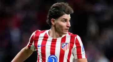 رد جديد من رئيس أتلتيكو مدريد على برشلونة بشأن إمكانية التعاقد مع ألفاريز