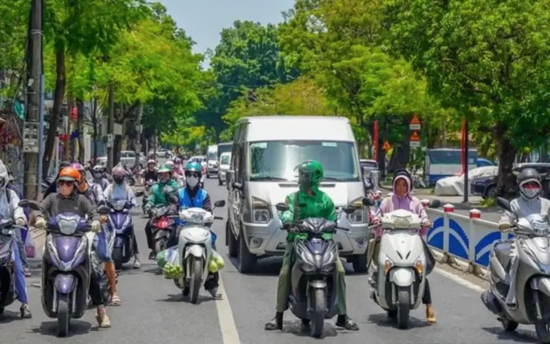 سيشهد شهر يونيو موجة حر أو اثنتين إضافيتين، مع درجات حرارة أعلى بكثير من المتوسط ​​لعدة سنوات.