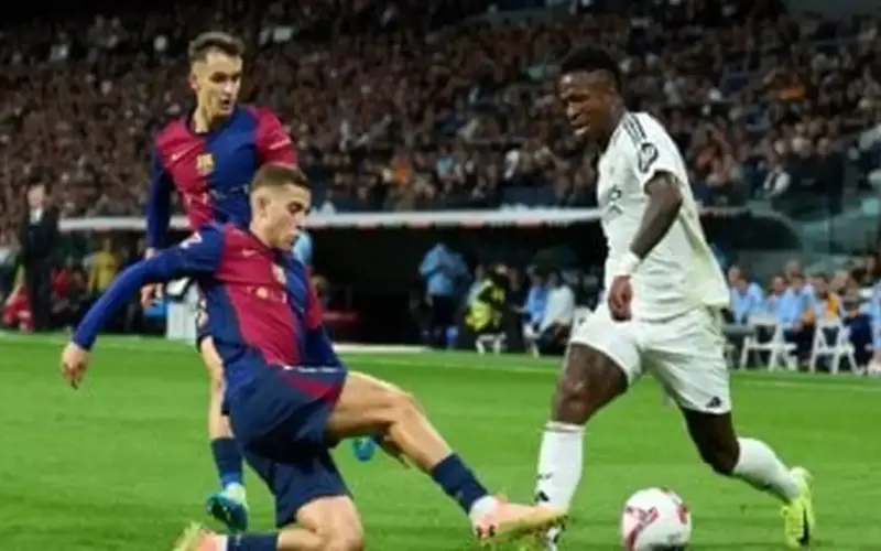 سيناريوهات تتويج برشلونة بلقب الدوري الإسباني ضد الريال فى كلاسيكو الأرض