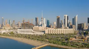 طقس الكويت اليوم الخميس.. شديد الحرارة خلال النهار ومائل للحرارة ليلاً