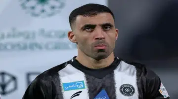 فوضى غرفة الملابس.. بن زكري يكشف كواليس أزمة التعاون وصدام حمد الله