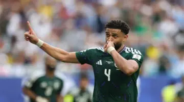 كأس العالم – العمري: كنا نستحق الفوز على أوروجواي                                أعرب عبد الإله العمري مدافع المنتخب السعودي عن سعادته بتسجيل هدف الأخضر أمام أوروجواي، رغم شعوره بالحسرة بعد الاكتفاء بالتعادل في افتتاح مشوار الفريق بكأس العالم 2026.                الثلاثاء، 16 يونيو 2026 – 05:11