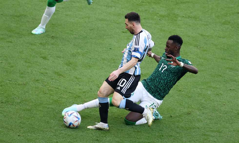 كأس العالم – مدافع السعودية جاهز لمواجهة كاب فيردي
                
                شارك حسان تمبكتي، مدافع المنتخب السعودي في التدريبات الجماعية، الأربعاء، استعدادًا لمواجهة كاب فيردي، فجر السبت بتوقيت مكة المكرمة، ضمن ختام دور المجموعات في كأس العالم 2026.
                الخميس، 25 يونيو 2026 – 10:54