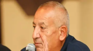 كامل أبو علي يحسم الجدل بشأن مستقبله مع المصري.. ويكشف موقف «النحاس»