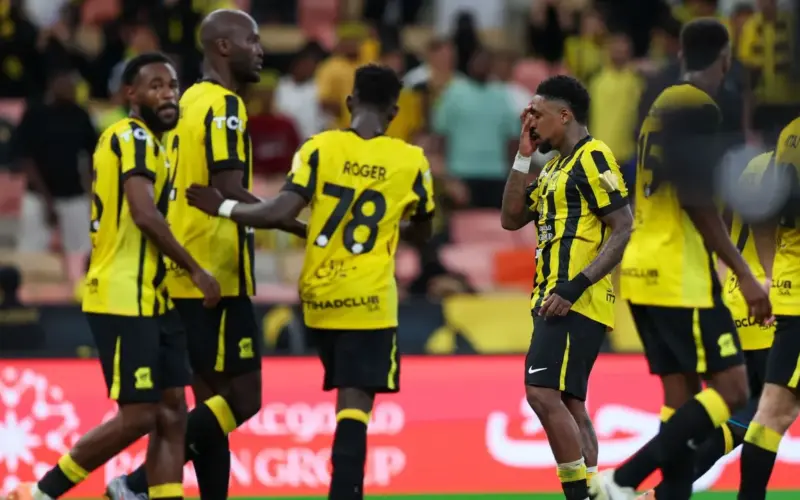 ما القنوات الناقلة لمباراة الاتحاد والتعاون في دوري روشن السعودي 2025-2026؟ وكيف تشاهدها عبر الإنترنت؟