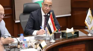 محافظ الجيزة يصدر قرارا بتحديد مواعيد لإلقاء القمامة