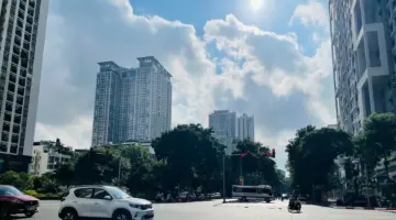 مع استمرار موجة الحر الشديدة دون أي مؤشرات على انحسارها، أين تقع المنطقة الأكثر سخونة حيث تصل درجات الحرارة إلى 40 درجة مئوية؟