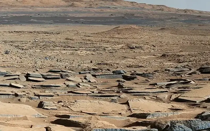 مفاجأة كبيرة داخل “نيزك من المريخ”