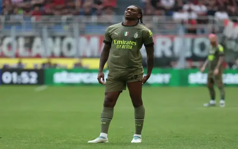 ميلان يجد بديل لياو في الدوري الإنجليزي