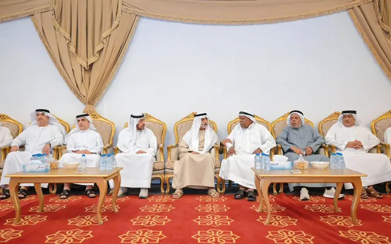 نهيان بن مبارك يقدم واجب العزاء لأسرة الشهيد عيسى البلوشي