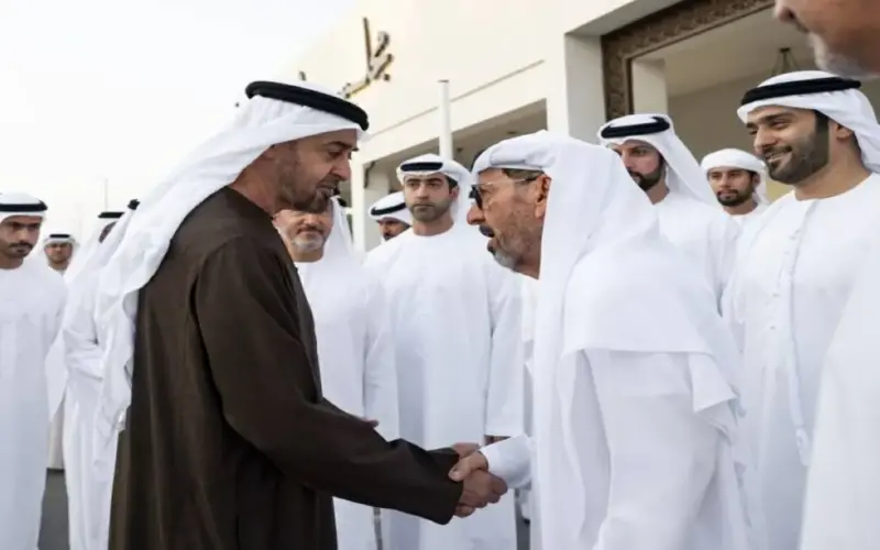 محمد بن زايد يعزي في وفاة أحمد محمد الحمادي وفاطمة علي أحمد